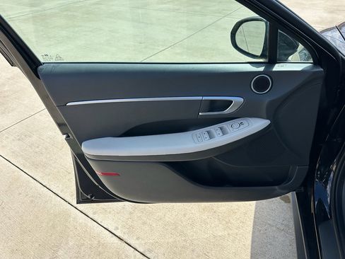 Used 2025 Hyundai Sonata SE image 9