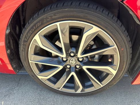 Used 2020 Toyota Corolla SE w/ SE Premium Package FWD image 5
