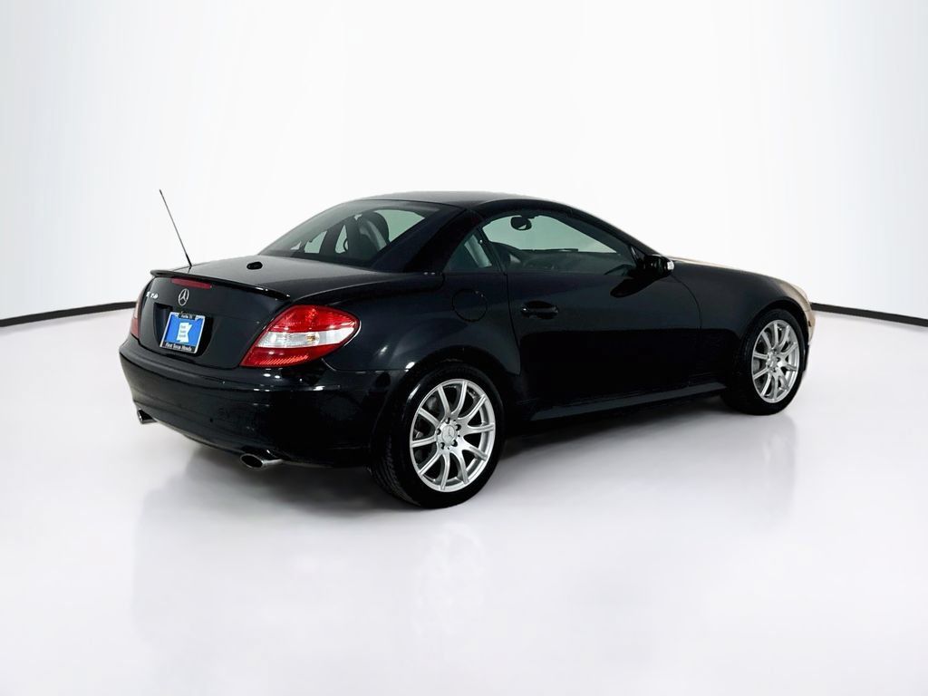 Used 2007 Mercedes-Benz SLK 350 image 7