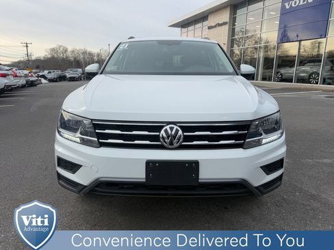 Used 2021 Volkswagen Tiguan SE w/ Panoramic Sunroof Package image 3