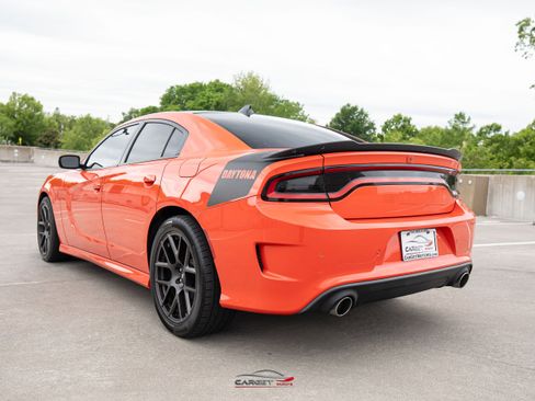 Used 2018 Dodge Charger R/T RWD image 5