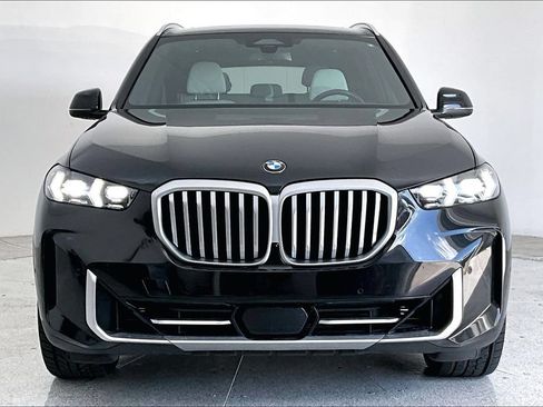 Used 2025 BMW X5 xDrive40i AWD/4WD image 3