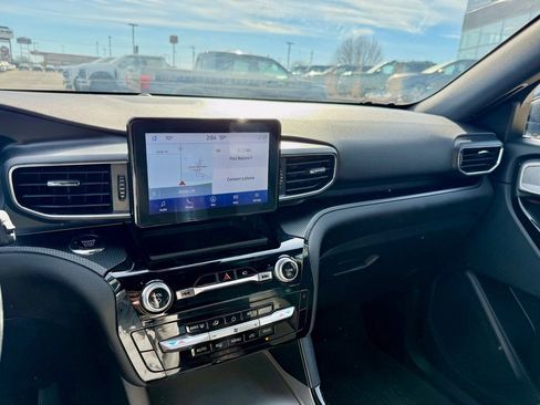 Used 2022 Ford Explorer ST-Line w/ Class IV Trailer Tow Package image 18