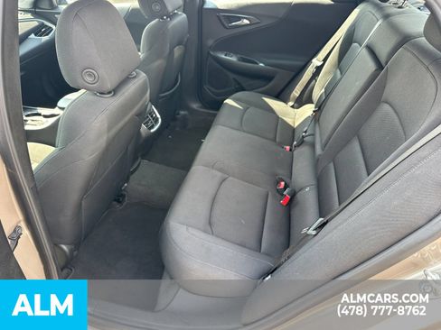 Used 2025 Chevrolet Malibu LT FWD image 23