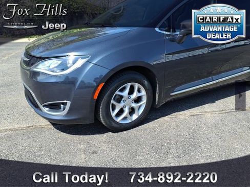 Used 2019 Chrysler Pacifica Limited FWD image 5