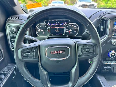 Used 2021 GMC Sierra 1500 AT4 w/ AT4 Premium Package AWD/4WD image 5