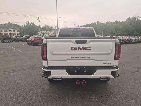 Certified 2023 GMC Sierra 1500 AT4 w/ Technology Package AWD/4WD image 4