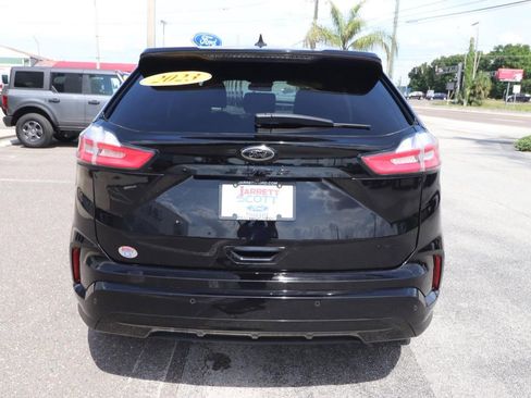 Certified 2023 Ford Edge SE w/ Black Appearance Package AWD/4WD image 10