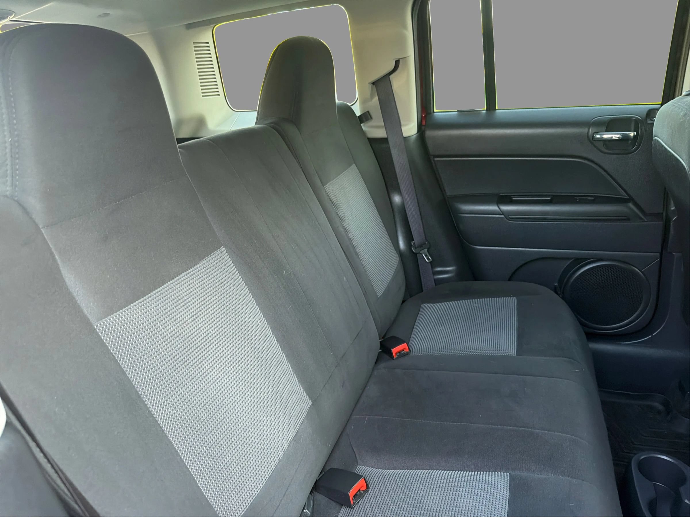 Used 2015 Jeep Patriot Sport w/ Power Value Group FWD image 27