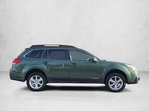 Used 2014 Subaru Outback 2.5i Premium image 4