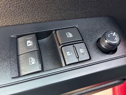 Used 2023 Toyota Tacoma SR image 16