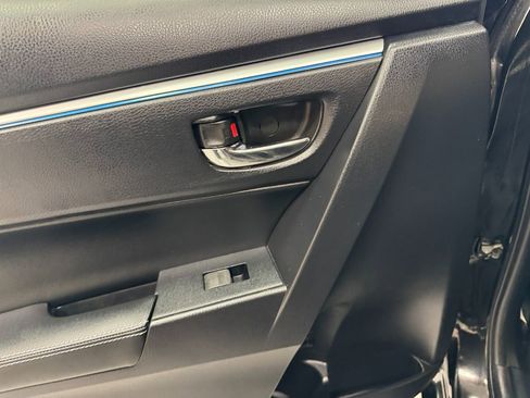 Used 2014 Toyota Corolla LE image 40