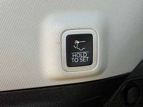 Used 2023 Jeep Grand Cherokee 4WD 4xe image 37