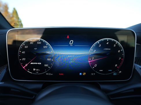 Certified 2025 Mercedes-Benz GLC 43 AMG 4MATIC image 29