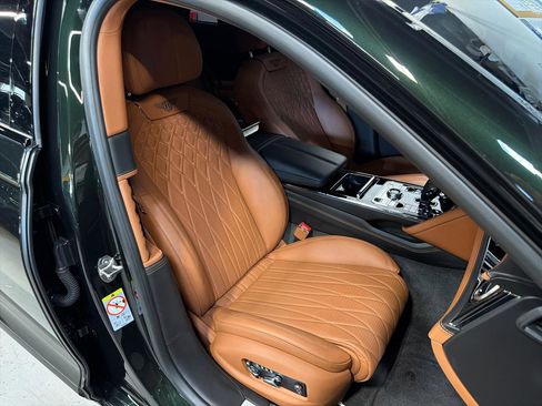 Used 2022 Bentley Flying Spur V8 AWD/4WD image 23