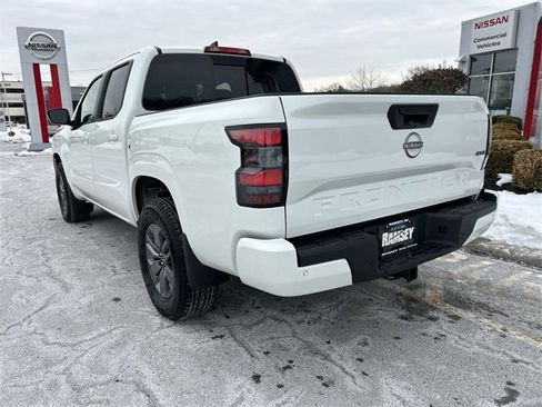 New 2025 Nissan Frontier SV w/ SV Convenience Package image 6