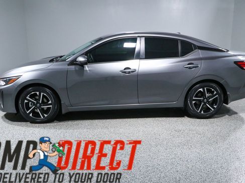 Used 2025 Nissan Sentra SV FWD image 10