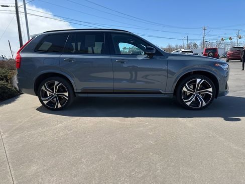 Used 2020 Volvo XC90 T6 R-Design w/ Protection Package Premier image 4