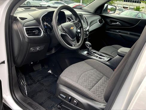 Used 2023 Chevrolet Equinox LT FWD image 13