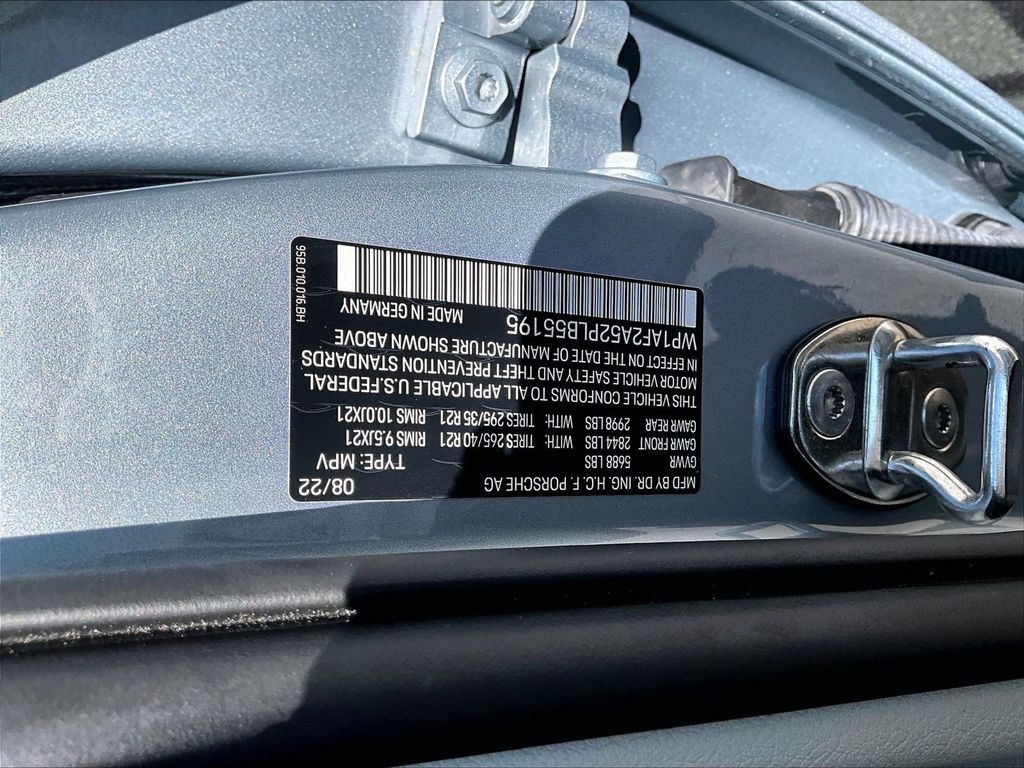 Certified 2023 Porsche Macan GTS AWD/4WD image 35
