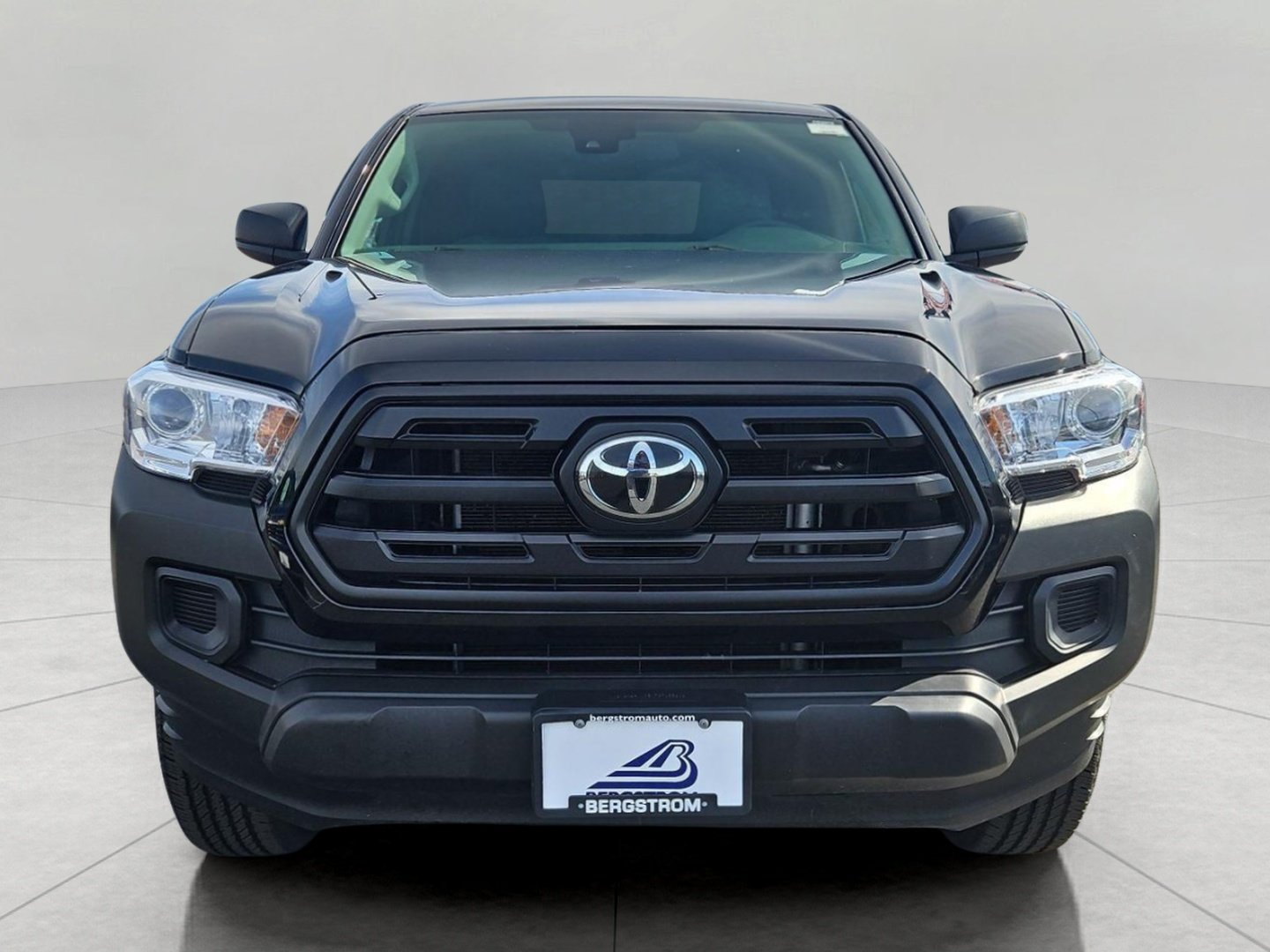Used 2019 Toyota Tacoma SR RWD image 3