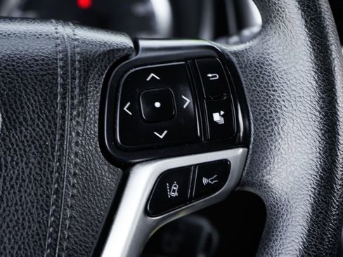 Used 2017 Toyota Highlander LE image 22