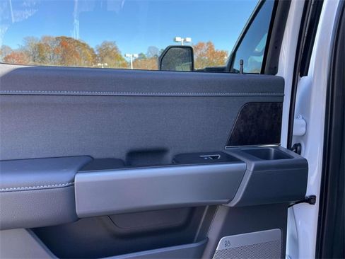 New 2026 Ford F250 Lariat w/ Black Appearance Package image 26