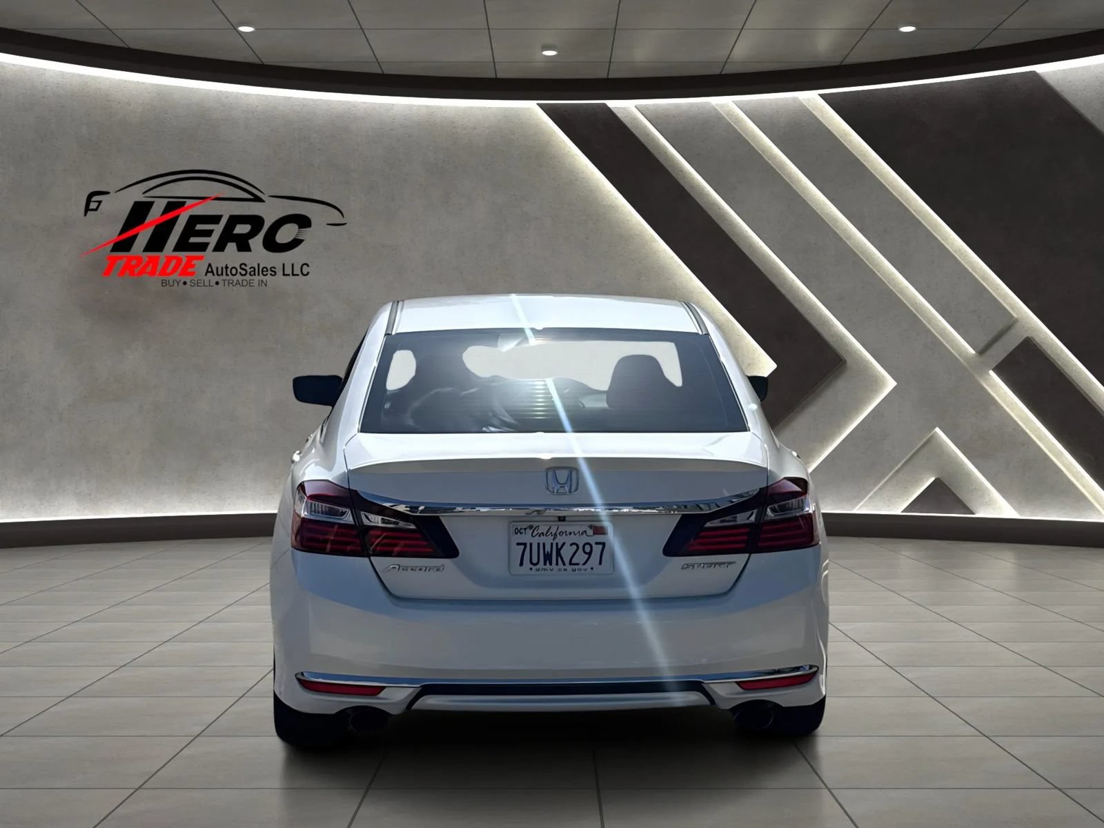Used 2017 Honda Accord Sport image 9