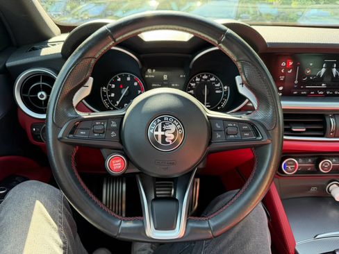 Used 2021 Alfa Romeo Stelvio Ti Sport AWD/4WD image 19