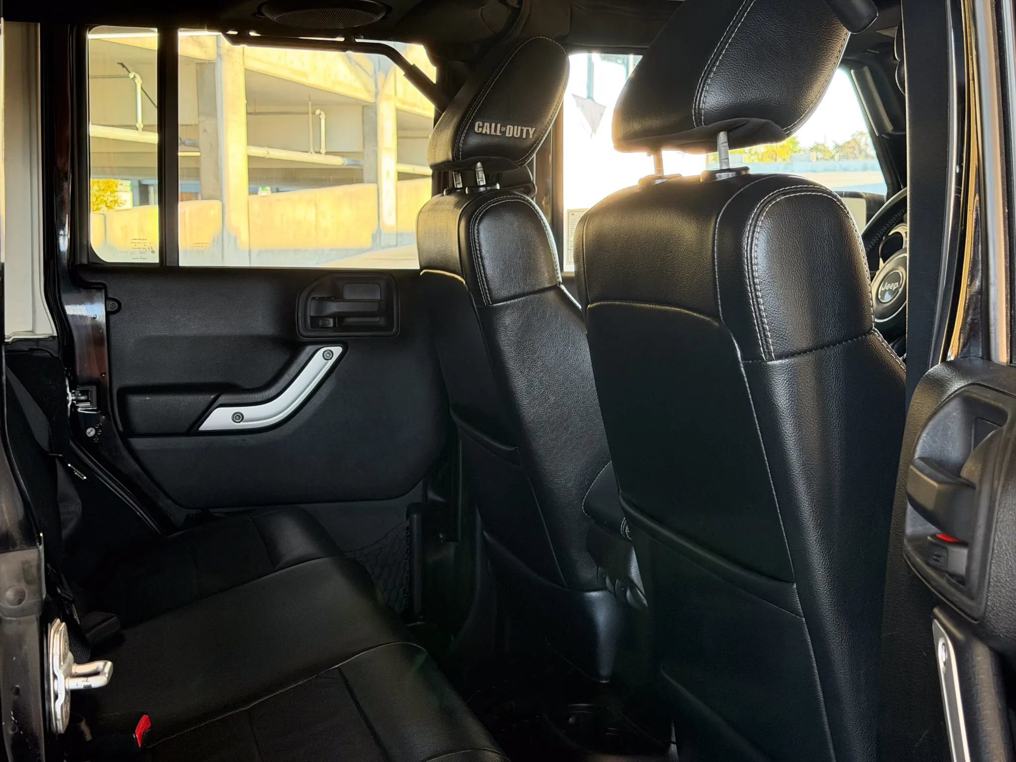 Used 2012 Jeep Wrangler Unlimited Rubicon AWD/4WD image 23