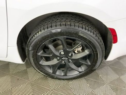 Used 2023 Chrysler Pacifica Limited w/ Uconnect Theater Family Group AWD/4WD image 37