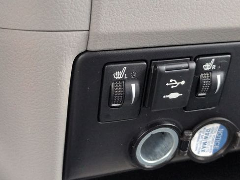 Used 2019 Toyota Sienna XLE FWD image 23