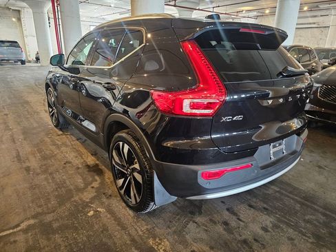 Certified 2024 Volvo XC40 B5 Plus w/ Climate Package AWD/4WD image 1