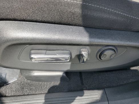 Used 2023 Honda CR-V EX image 20