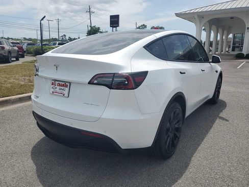 Used 2022 Tesla Model Y Long Range AWD/4WD image 6