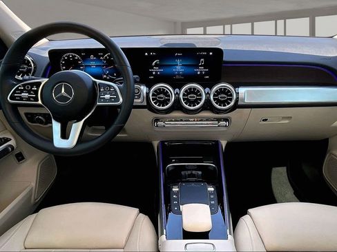 Used 2023 Mercedes-Benz GLB 250 4MATIC image 15