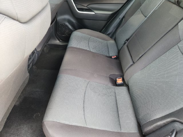 Used 2025 Toyota RAV4 XLE AWD/4WD image 30