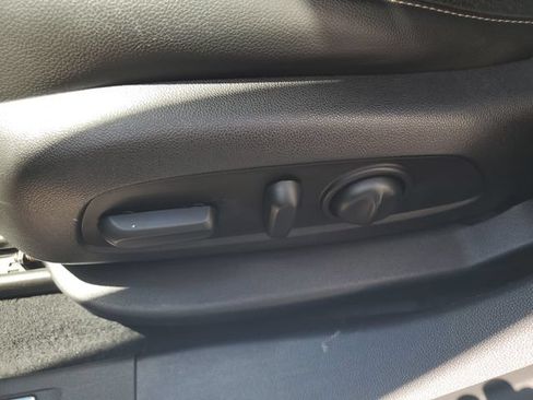 Used 2019 GMC Acadia SLT FWD image 25