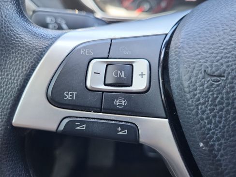 Used 2019 Volkswagen Jetta FWD image 16