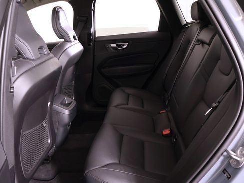 Used 2024 Volvo XC60 B5 Plus image 38