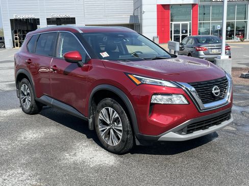 Used 2022 Nissan Rogue SV w/ SV Premium Package AWD/4WD image 1