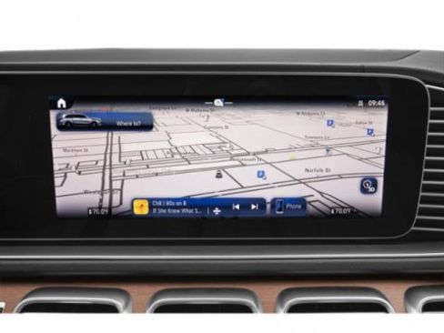 Used 2025 Mercedes-Benz GLS 450 4MATIC image 16