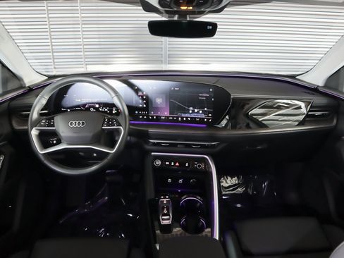 Used 2025 Audi Q5 Premium w/ Premium Plus AWD/4WD image 10