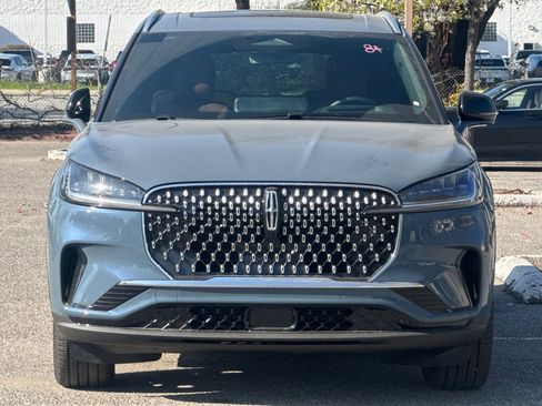 New 2026 Lincoln Aviator Reserve AWD/4WD image 3