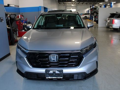 Used 2024 Honda CR-V EX image 2