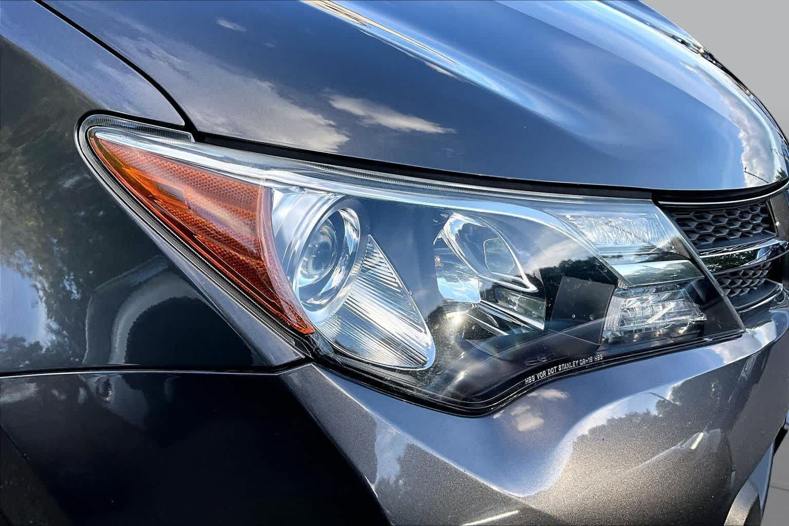 Used 2015 Toyota RAV4 Limited w/ Technology Package AWD/4WD image 26