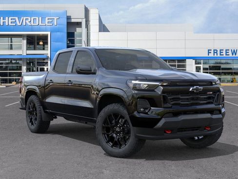 New 2025 Chevrolet Colorado Z71 w/ Technology Package AWD/4WD image 7