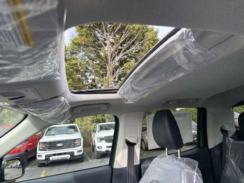 New 2025 Ford Maverick Lariat w/ Black Appearance Package image 11