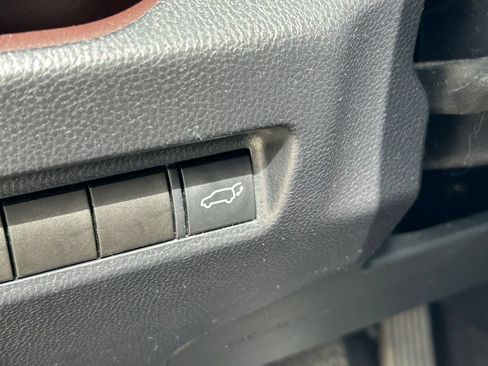 Certified 2021 Toyota RAV4 Limited AWD/4WD image 28