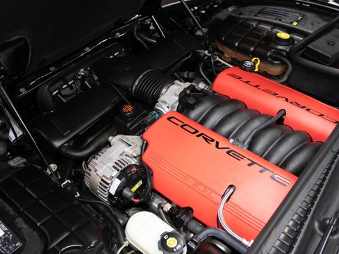 Used 2002 Chevrolet Corvette Z06 w/ Memory Pkg image 4